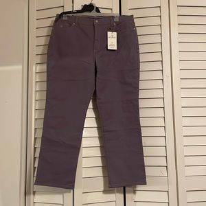 Amanda the original slimming Jean by Gloria Vanderbilt